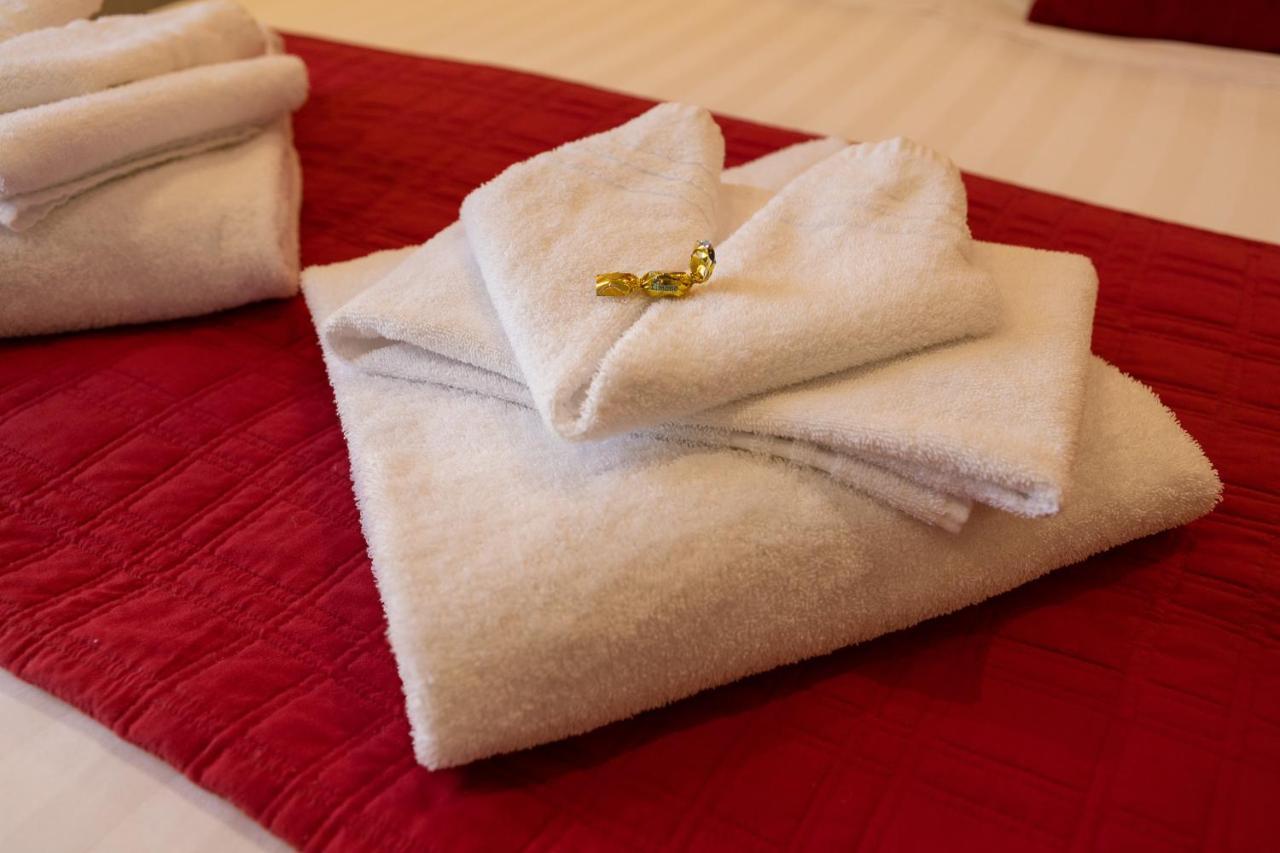 Il Piccolo Piacenza Hotell Exteriör bild