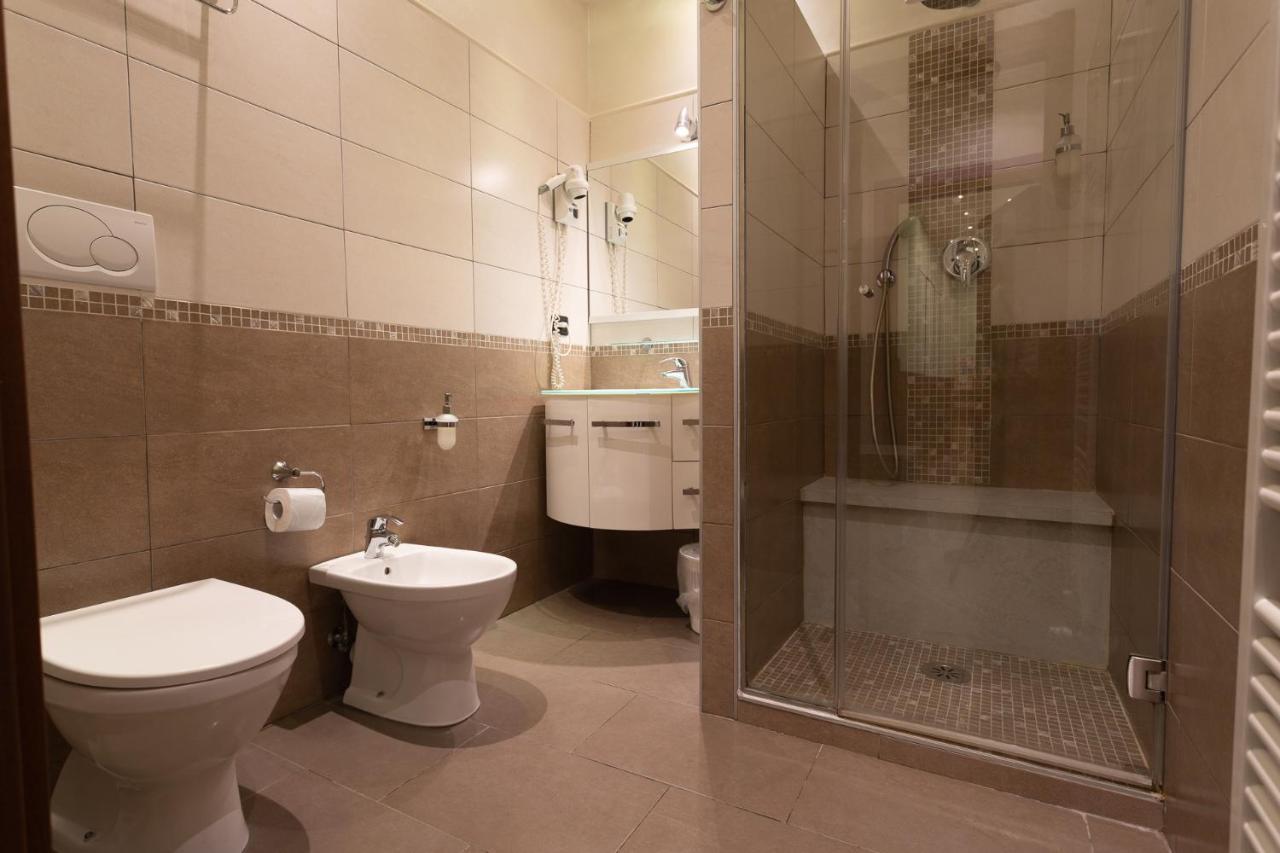Il Piccolo Piacenza Hotell Exteriör bild