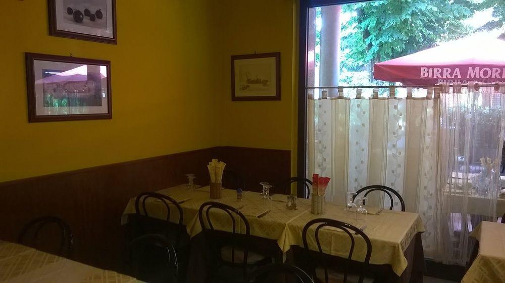 Il Piccolo Piacenza Hotell Exteriör bild