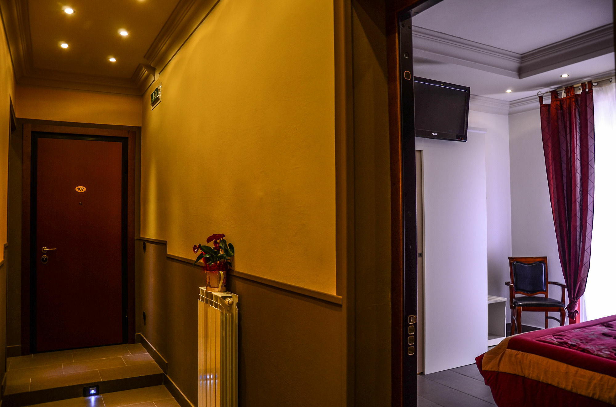 Il Piccolo Piacenza Hotell Exteriör bild