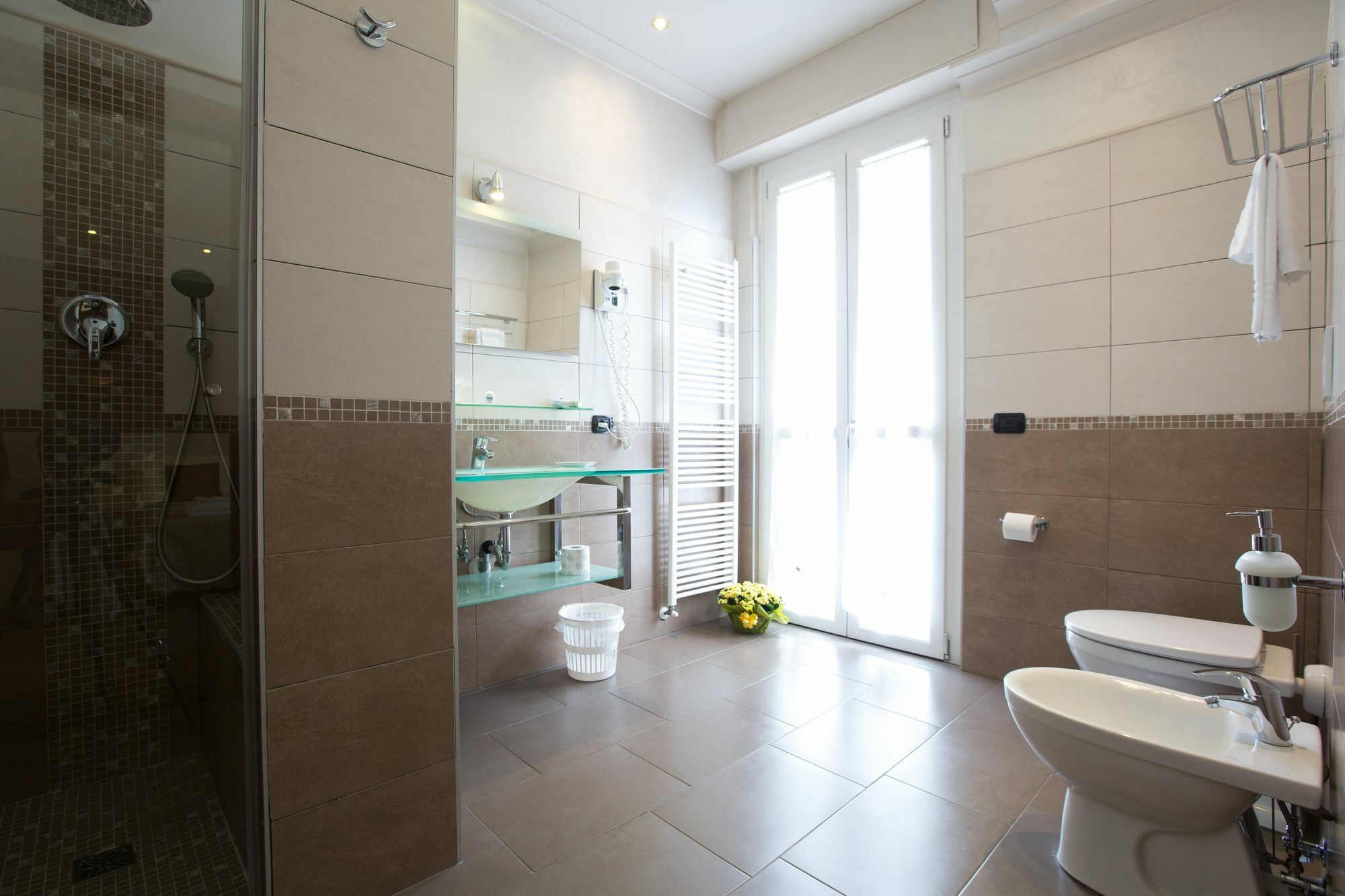 Il Piccolo Piacenza Hotell Exteriör bild